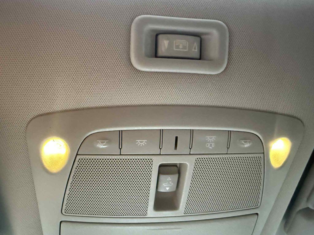 2014 Nissan Pathfinder Image 25