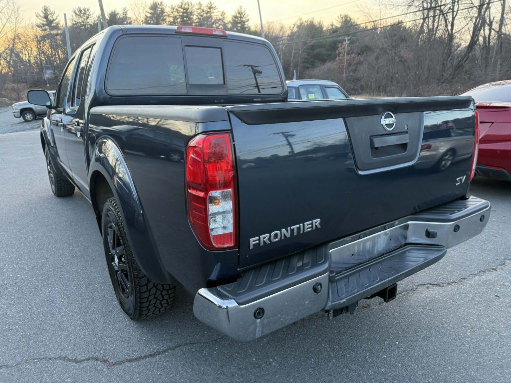 2016 Nissan Frontier Image 5