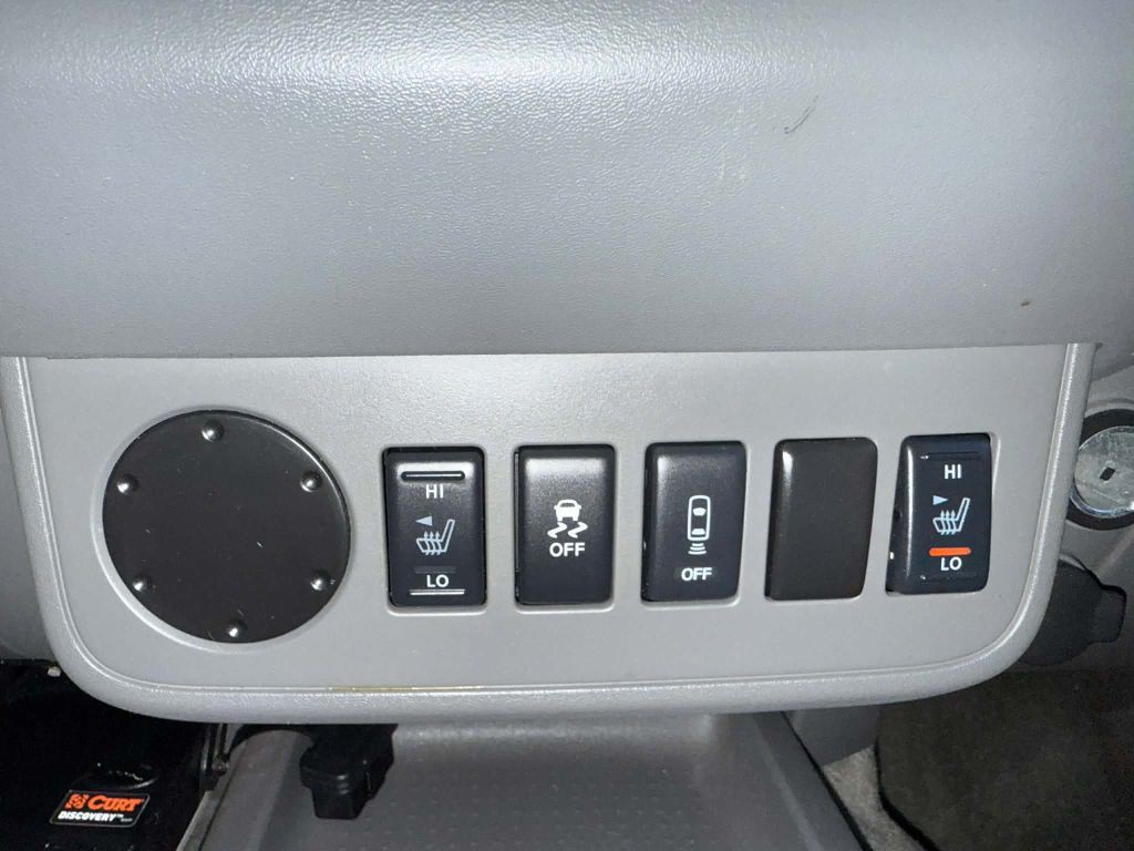 2016 Nissan Frontier Image 17