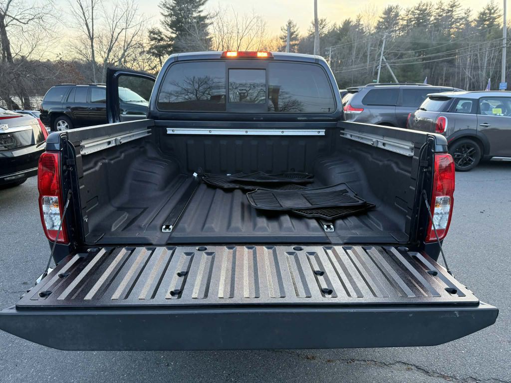 2016 Nissan Frontier Image 22
