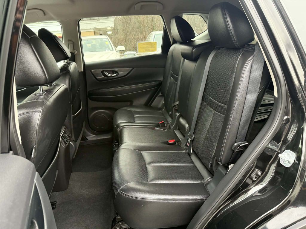 2016 Nissan Rogue Image 11