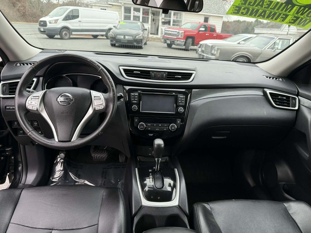 2016 Nissan Rogue Image 12