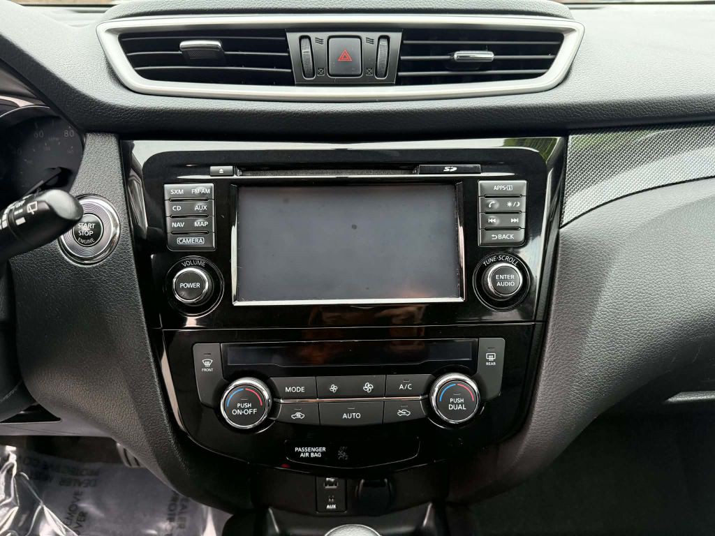 2016 Nissan Rogue Image 14