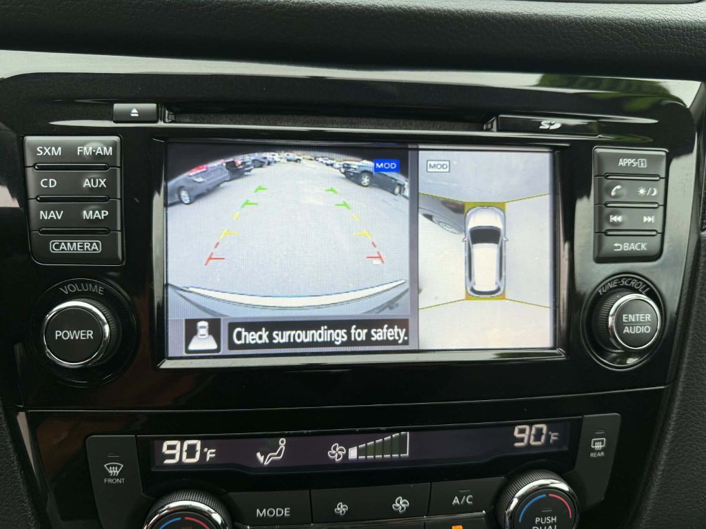 2016 Nissan Rogue Image 16