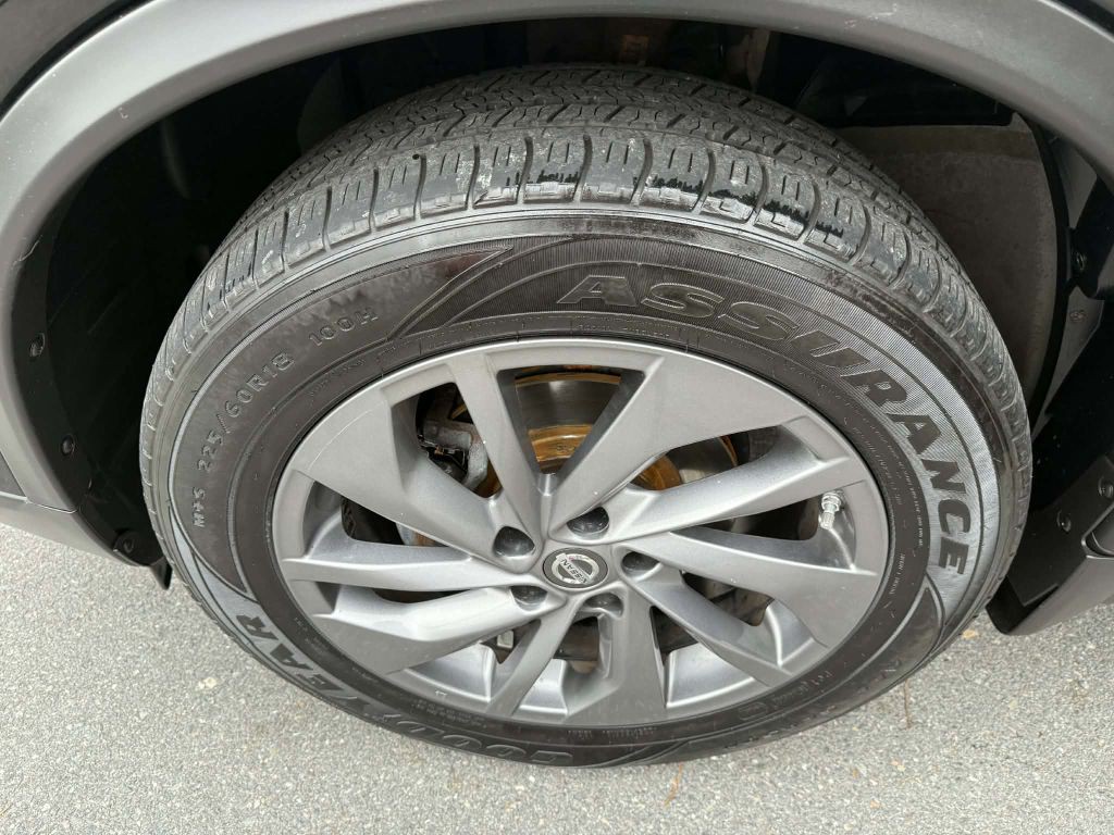 2016 Nissan Rogue Image 25