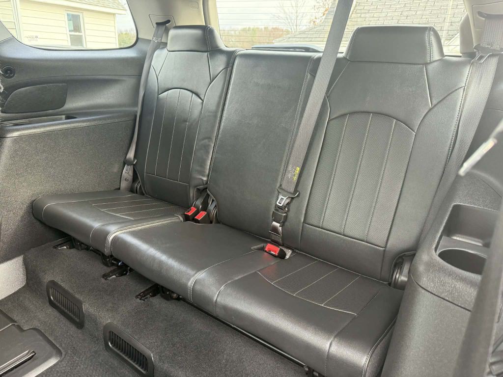 2016 GMC Acadia Image 12