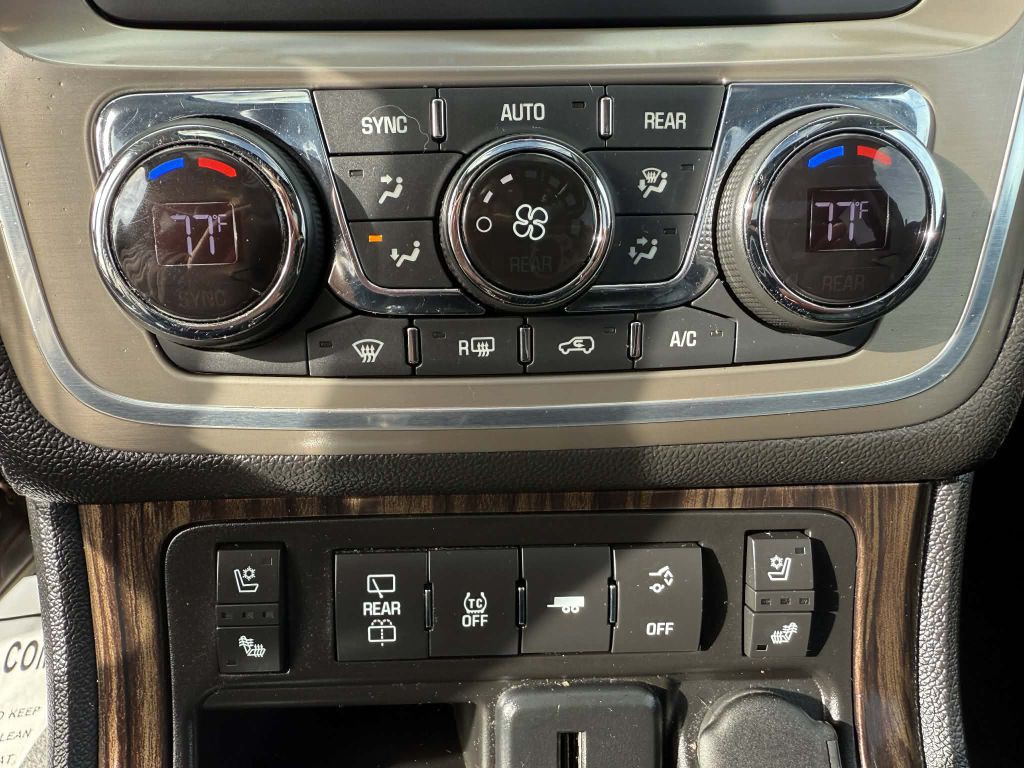 2016 GMC Acadia Image 18