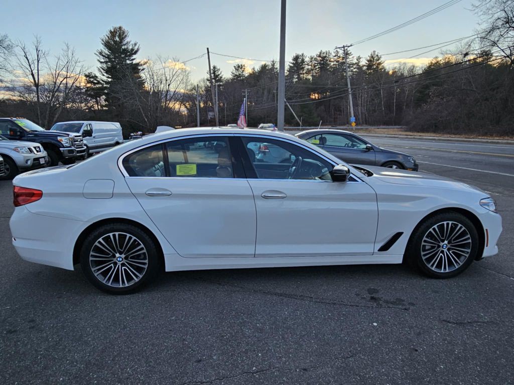 2017 BMW 5 Series Image 8