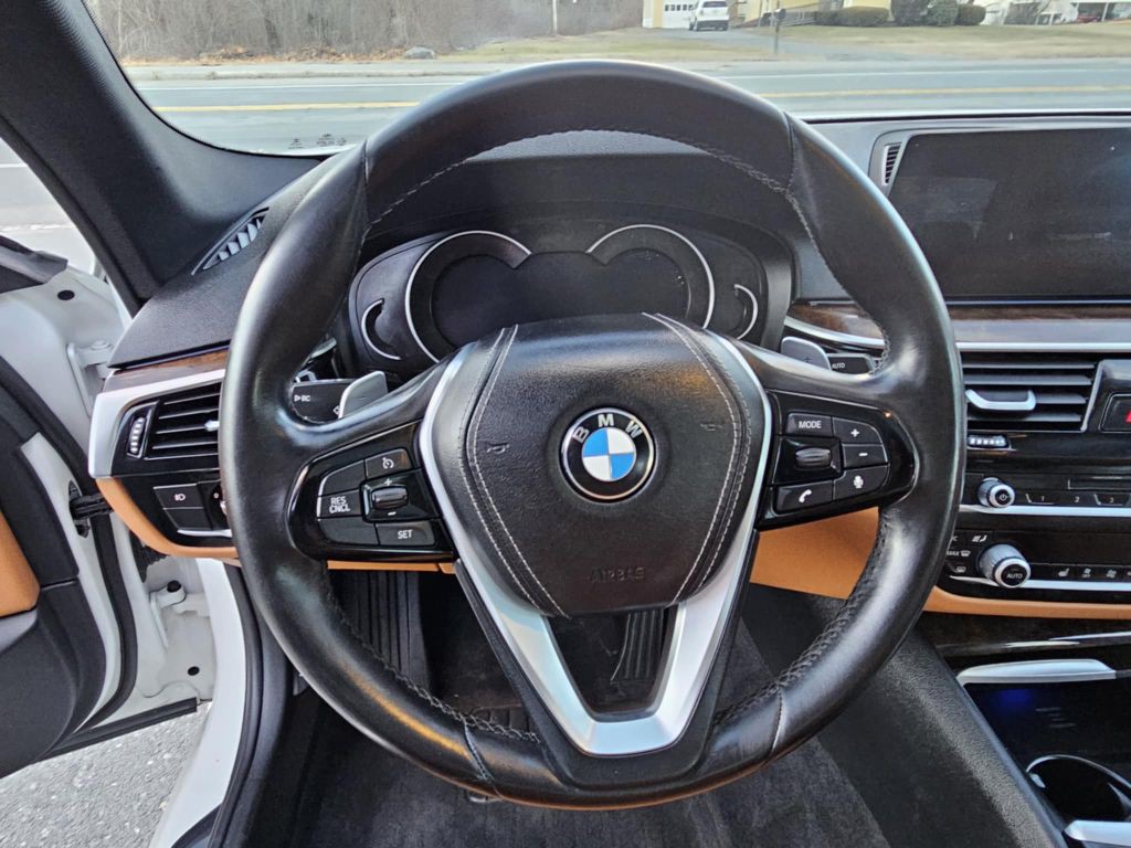 2017 BMW 5 Series Image 13