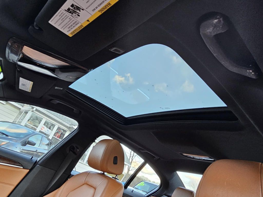 2017 BMW 5 Series Image 19