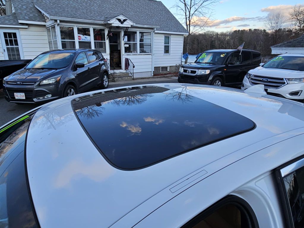 2017 BMW 5 Series Image 20