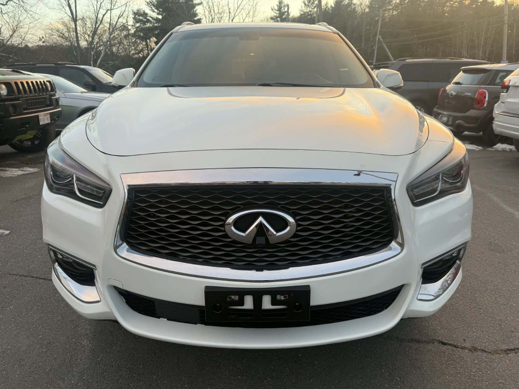 2017 INFINITI QX60 Image 2