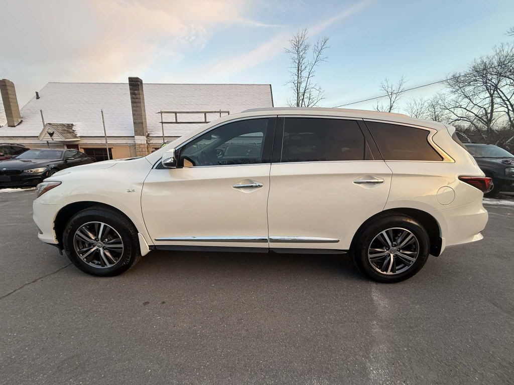 2017 INFINITI QX60 Image 4