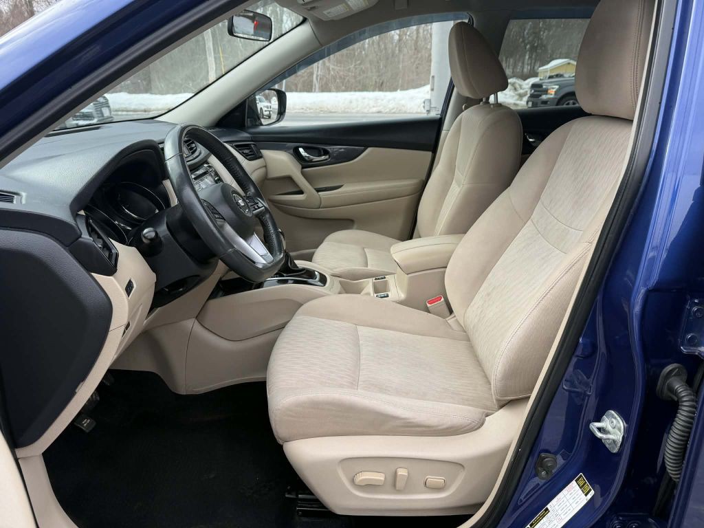 2017 Nissan Rogue Image 9