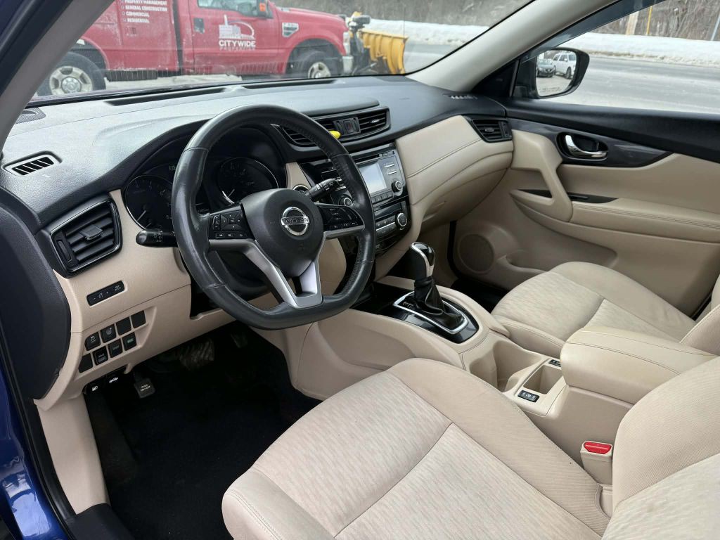 2017 Nissan Rogue Image 10