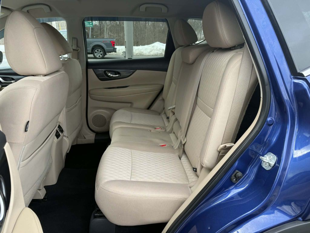 2017 Nissan Rogue Image 11