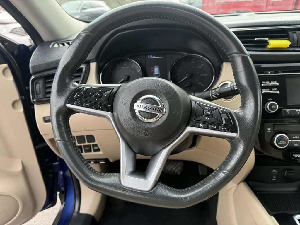 2017 Nissan Rogue Image 13