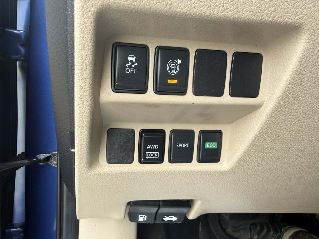 2017 Nissan Rogue Image 15