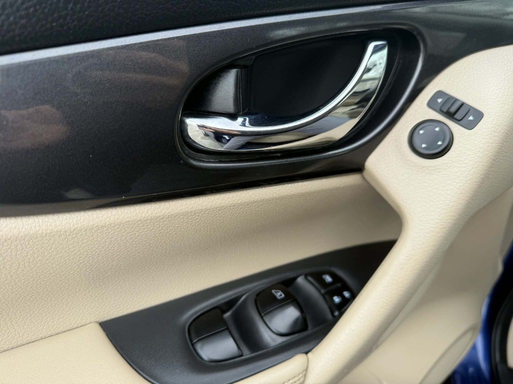 2017 Nissan Rogue Image 20