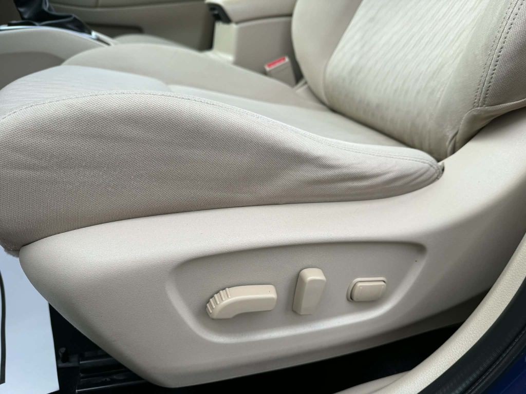 2017 Nissan Rogue Image 21