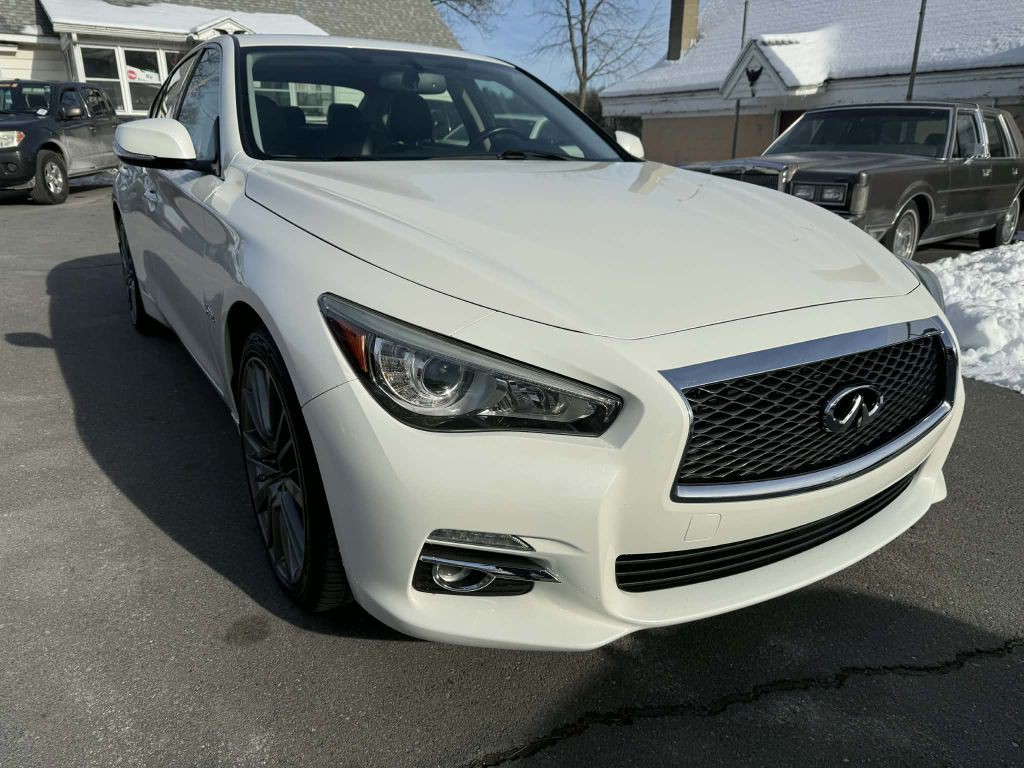 2016 INFINITI Q50 Image 1