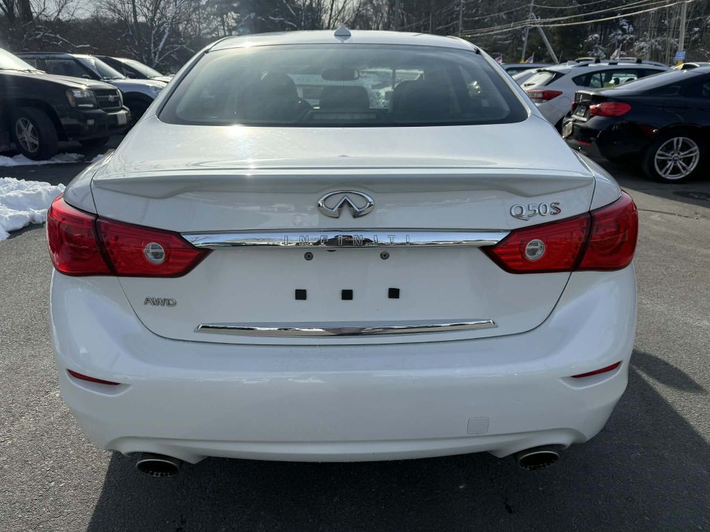 2016 INFINITI Q50 Image 6