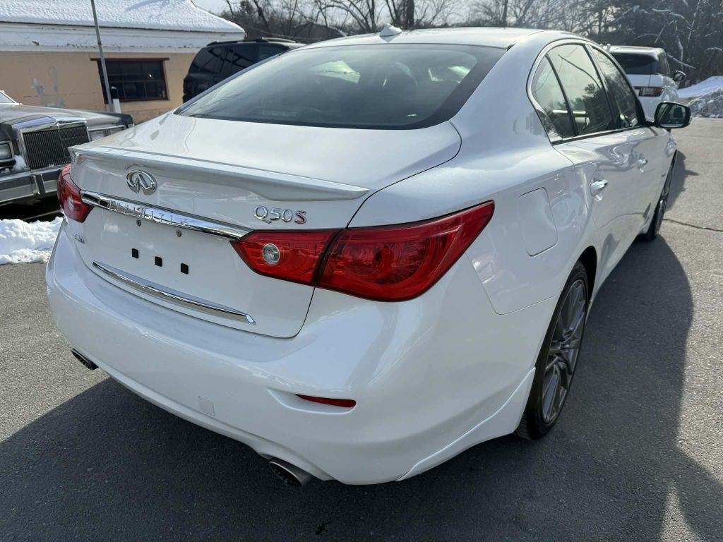 2016 INFINITI Q50 Image 7