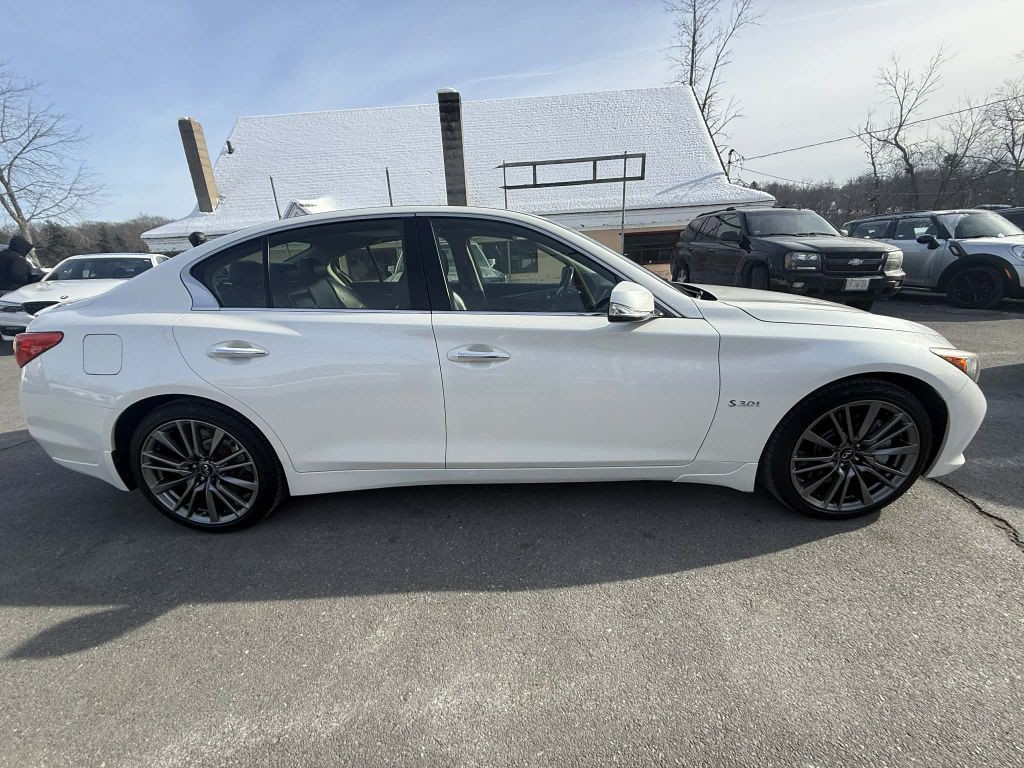 2016 INFINITI Q50 Image 8