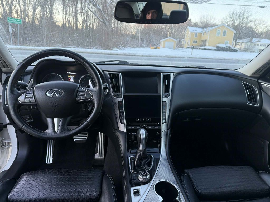2016 INFINITI Q50 Image 12