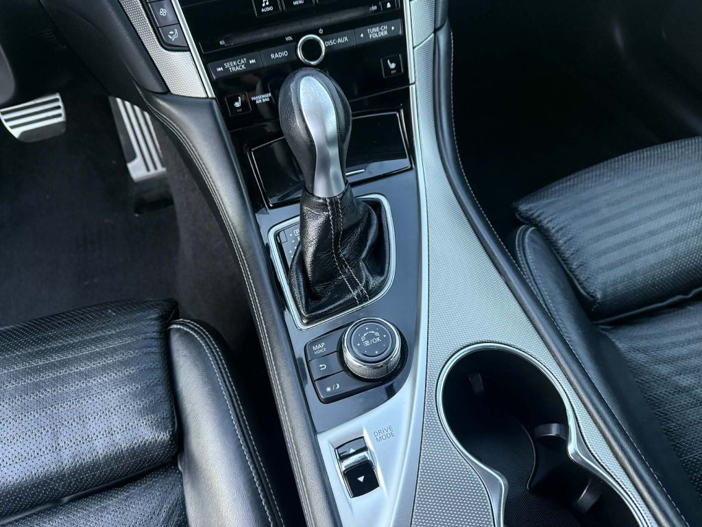 2016 INFINITI Q50 Image 14