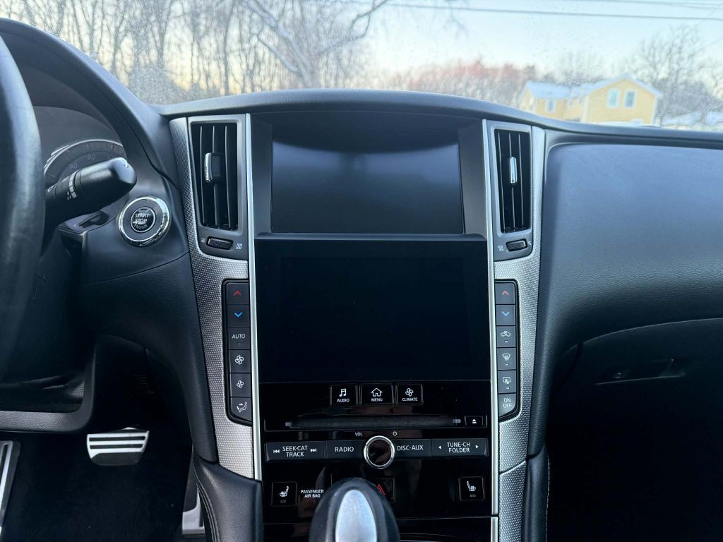 2016 INFINITI Q50 Image 15