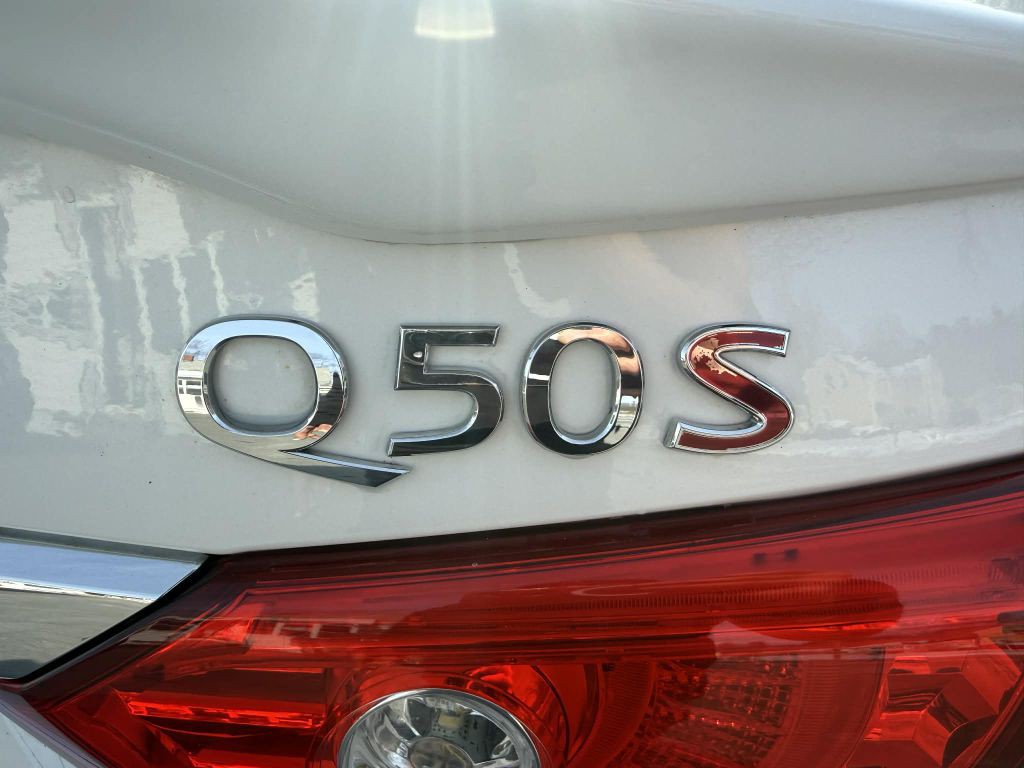 2016 INFINITI Q50 Image 21