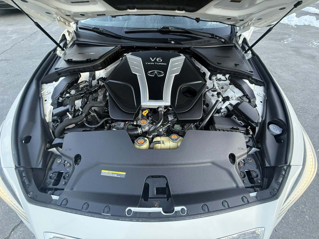 2016 INFINITI Q50 Image 25