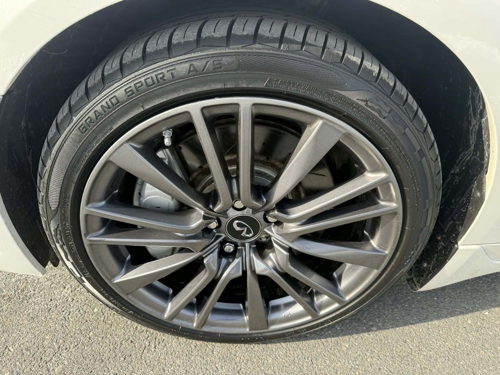 2016 INFINITI Q50 Image 26