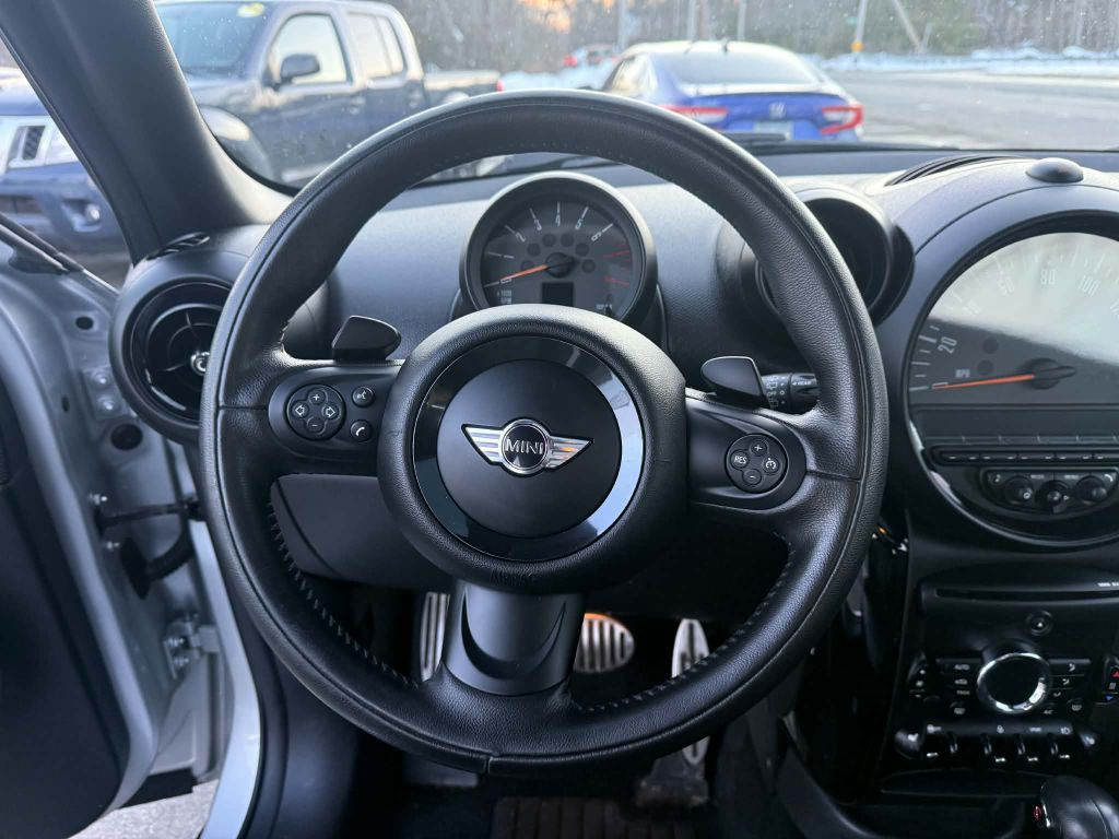 2016 MINI Cooper Image 13