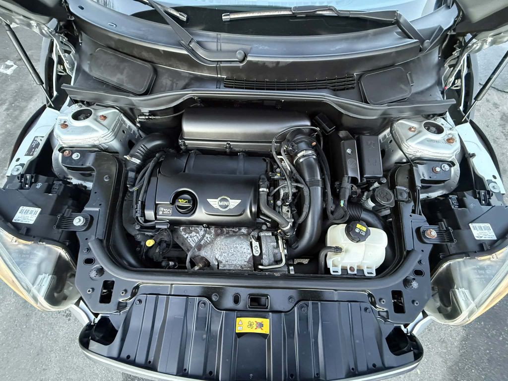 2016 MINI Cooper Image 23