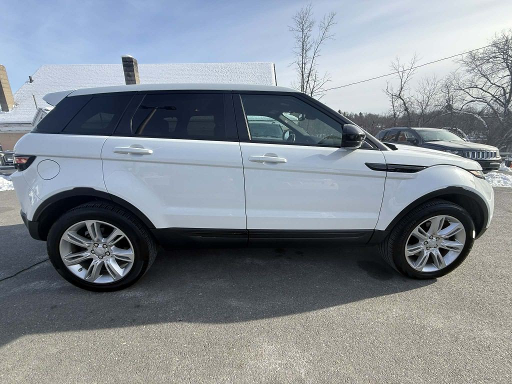 2016 Land Rover Range Rover Evoque Image 8