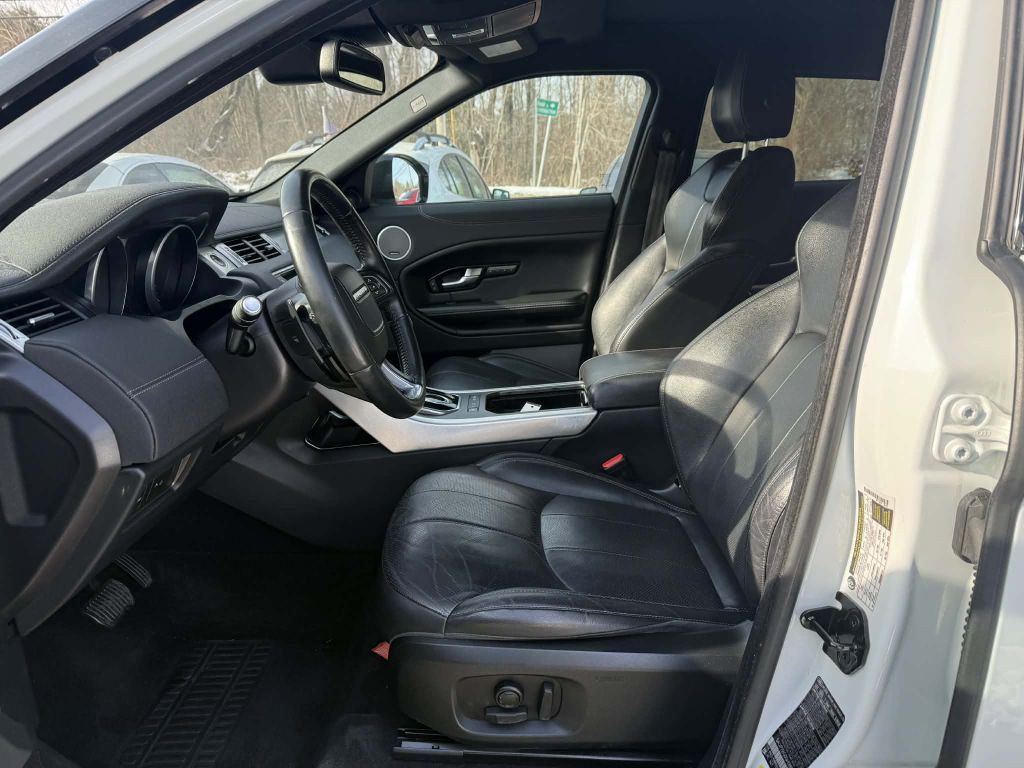 2016 Land Rover Range Rover Evoque Image 9