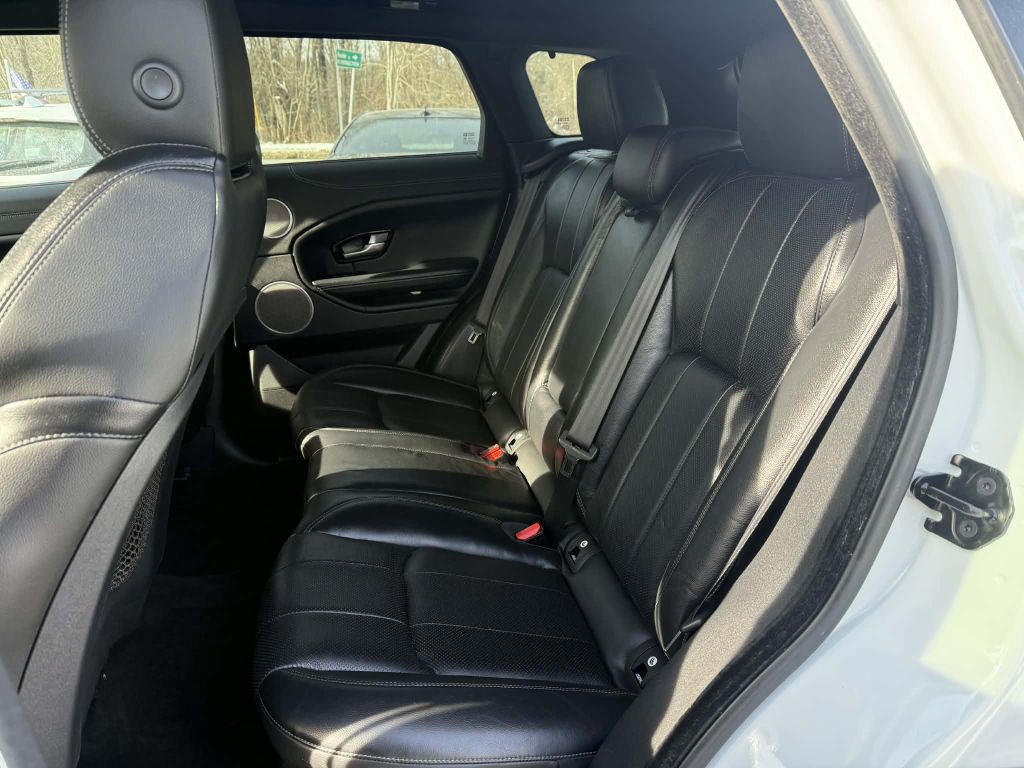 2016 Land Rover Range Rover Evoque Image 11