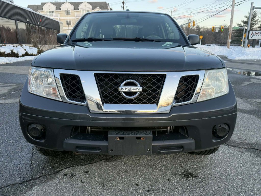 2013 Nissan Frontier Image 2