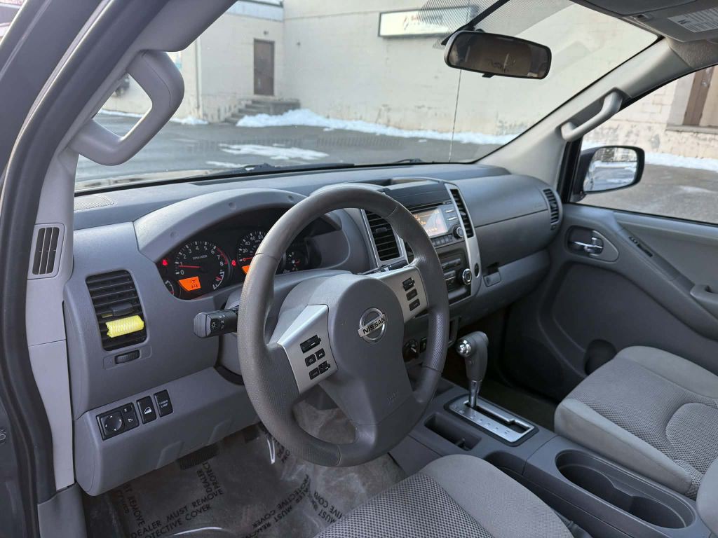 2013 Nissan Frontier Image 10
