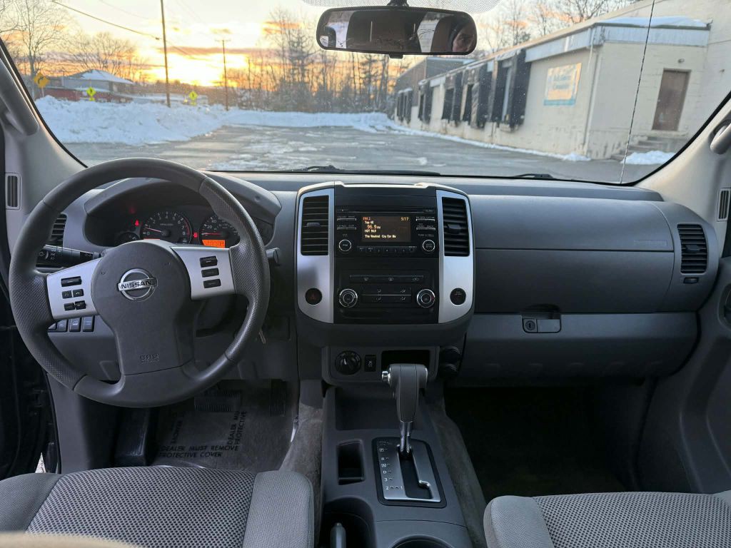 2013 Nissan Frontier Image 12