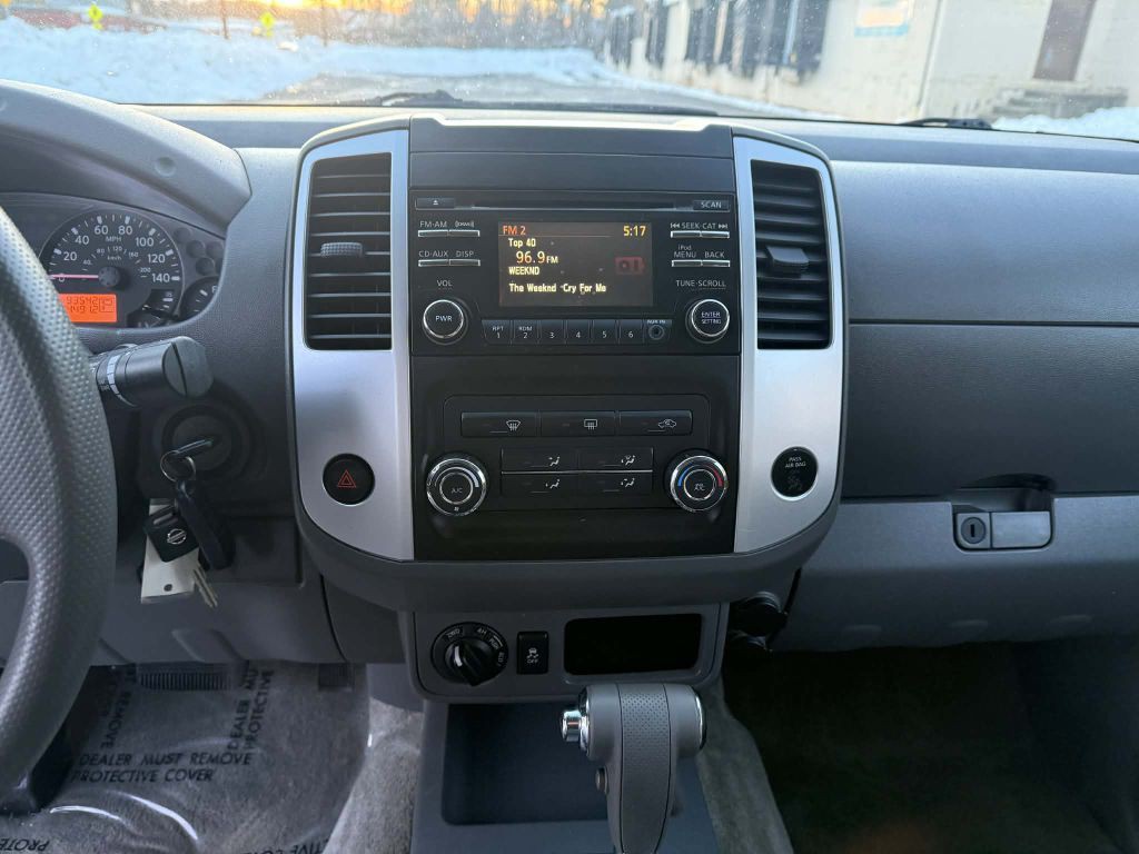 2013 Nissan Frontier Image 14