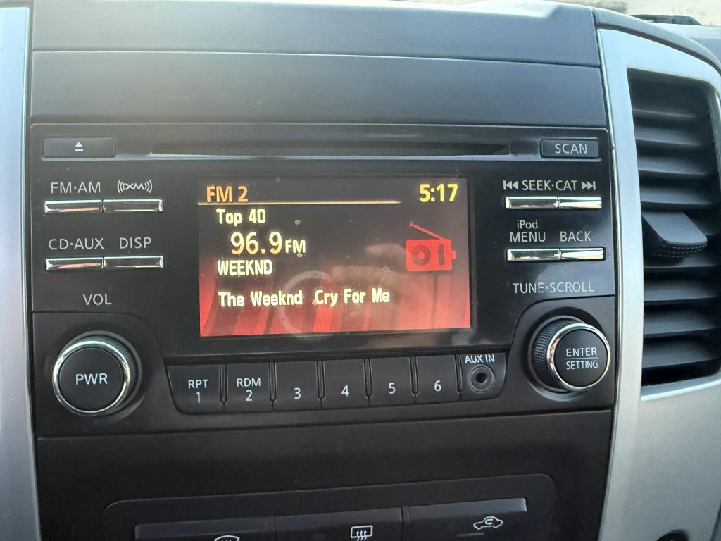 2013 Nissan Frontier Image 15