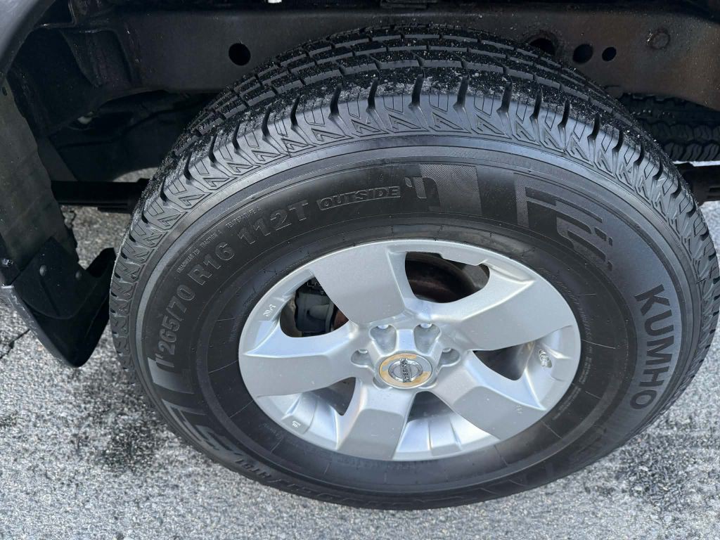 2013 Nissan Frontier Image 21