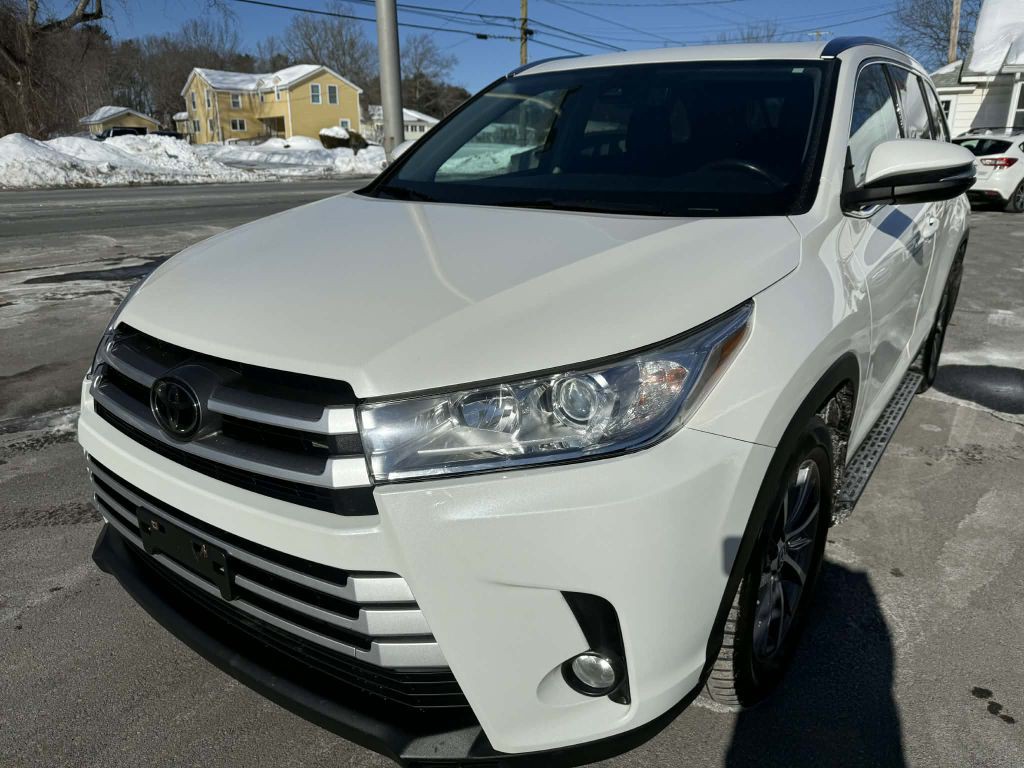 2019 Toyota Highlander Image 3