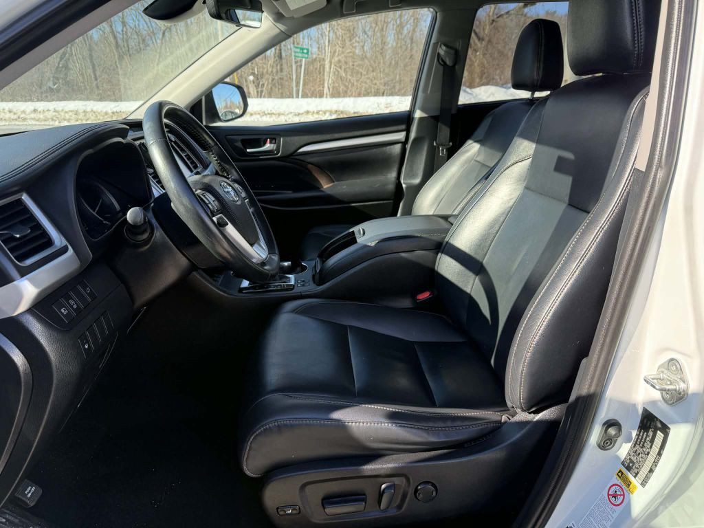 2019 Toyota Highlander Image 9