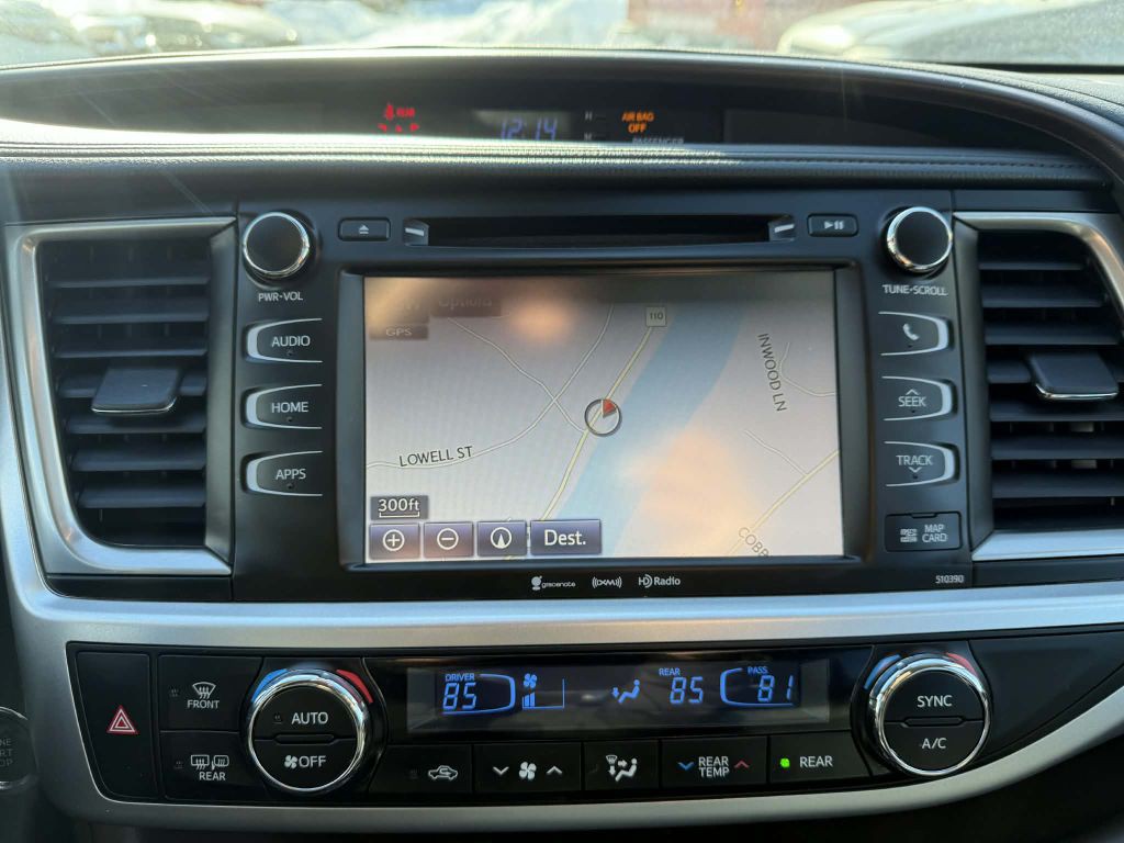 2019 Toyota Highlander Image 17