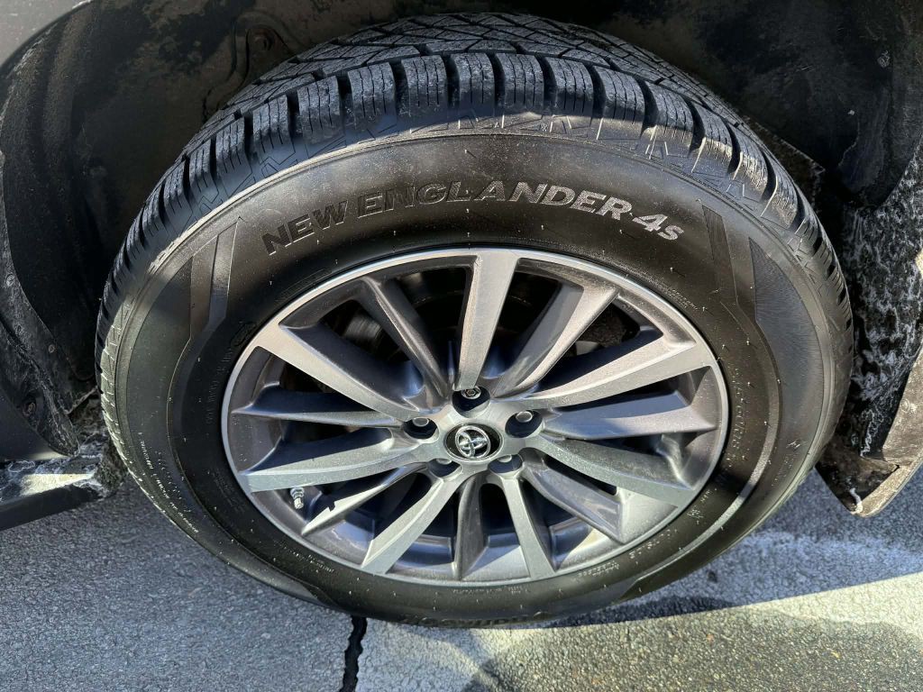 2019 Toyota Highlander Image 28