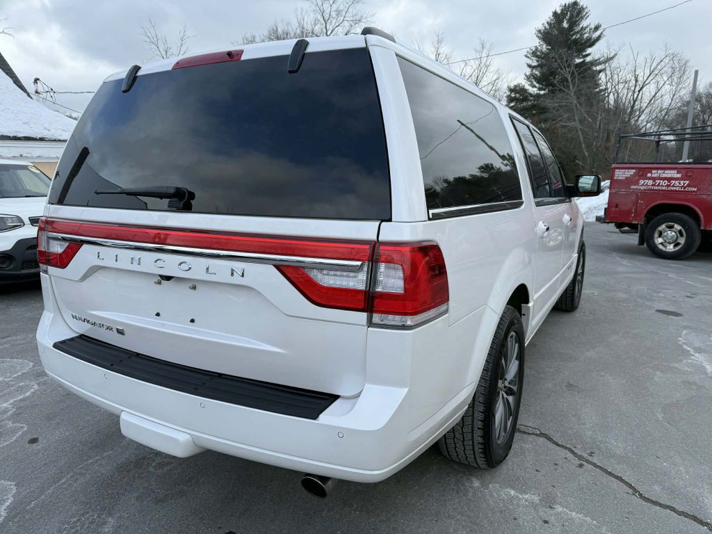2017 Lincoln Navigator Image 7